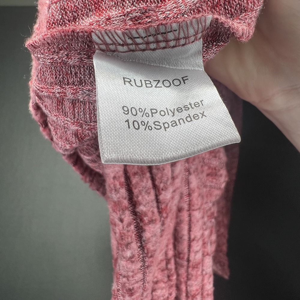 RUBZOOF Women's Pink Ribbed Knit Sweater Size M Long Sleeve Curved Hem Relaxed - Picture 5 of 6